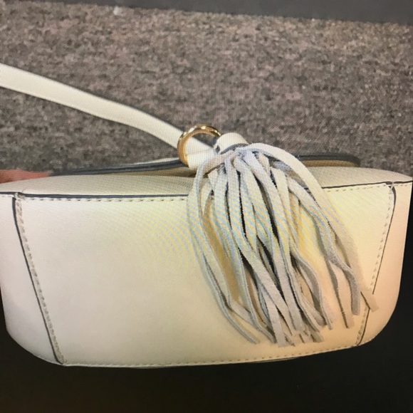 Just in Braided Tassle Saddle bag 💜♥️ - Picture 2 of 4